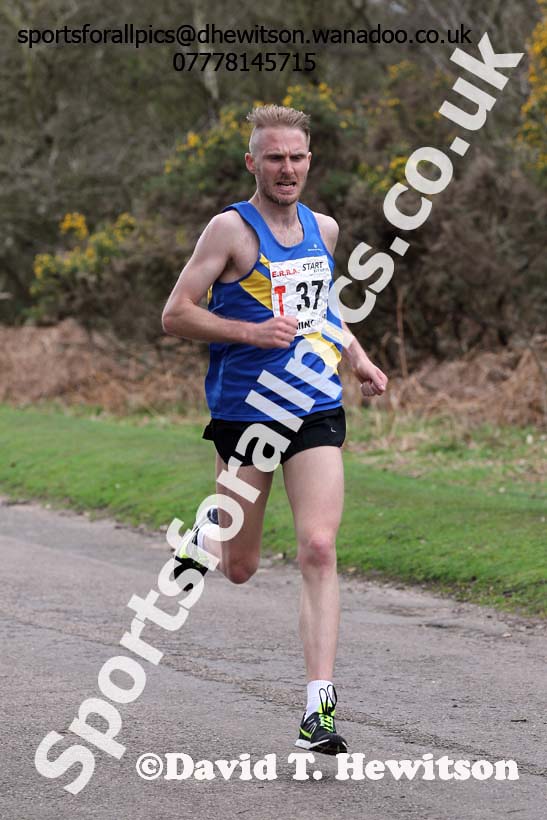 Luke Cragg (Leeds) on the 11th leg of the National 12 Stage Relay, National 12 and 6 Stage Relays, Sutton Park, Birmingham. Photo: David T. Hewitson/Sports for All Pics